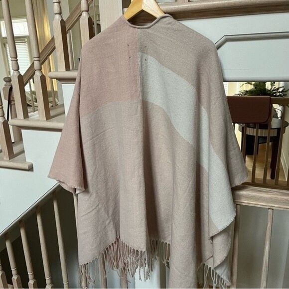 SOIA & KYO Mirel Woven Scarfigan with Fringe in Pink and Cream One Size NWOT - Picture 14 of 14